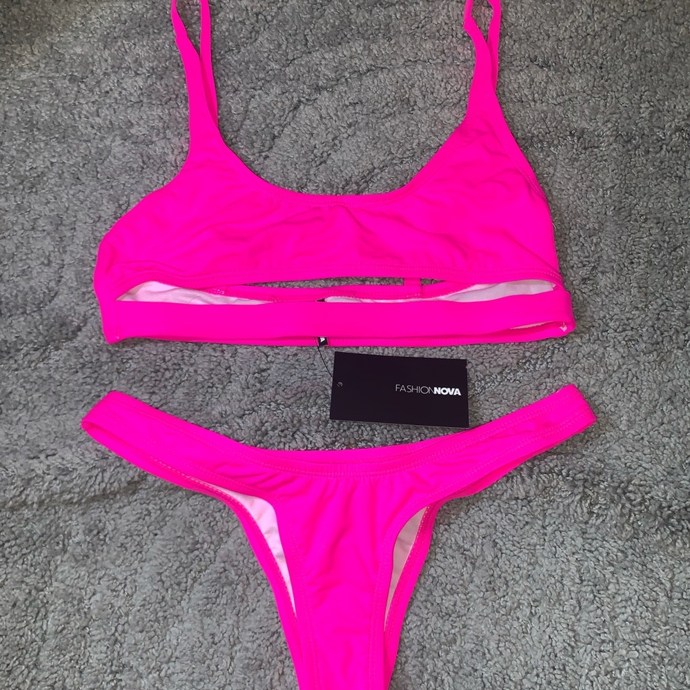 Fashion Nova neon pink NWT bikini set
